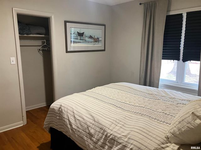 514 E EUCLID Avenue, Lewistown, IL 61542