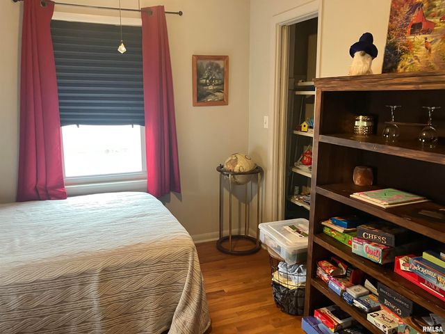 514 E EUCLID Avenue, Lewistown, IL 61542