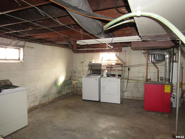 514 E EUCLID Avenue, Lewistown, IL 61542