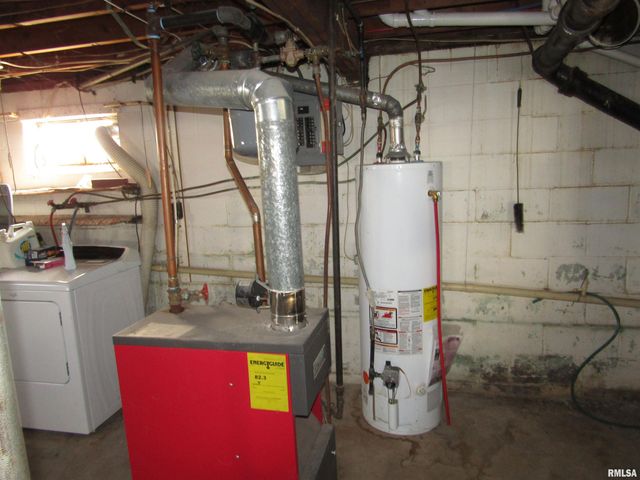 514 E EUCLID Avenue, Lewistown, IL 61542