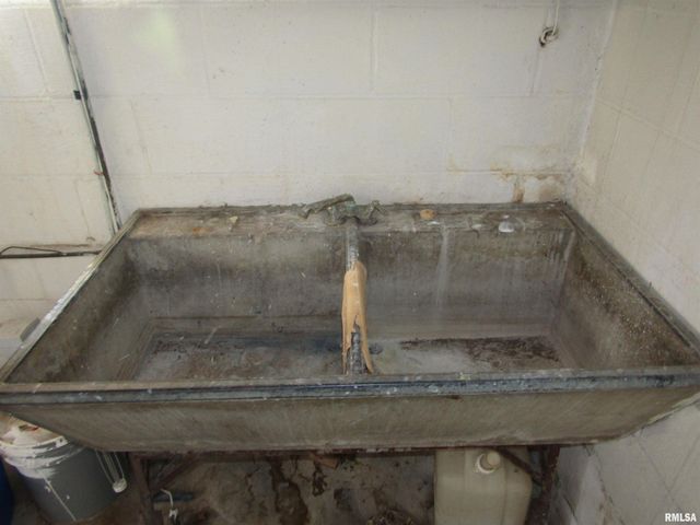 514 E EUCLID Avenue, Lewistown, IL 61542