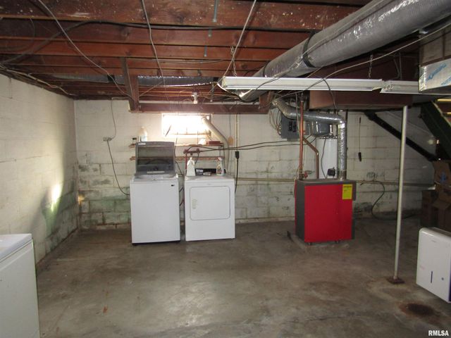 514 E EUCLID Avenue, Lewistown, IL 61542