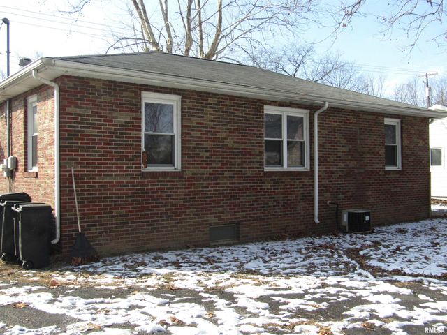 514 E EUCLID Avenue, Lewistown, IL 61542