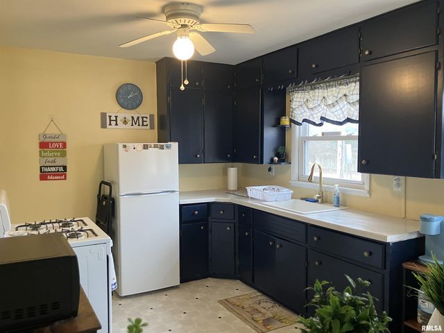 514 E EUCLID Avenue, Lewistown, IL 61542