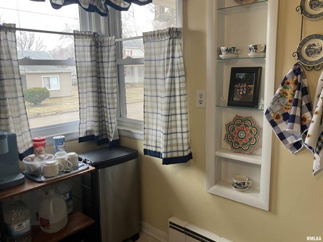 514 E EUCLID Avenue, Lewistown, IL 61542