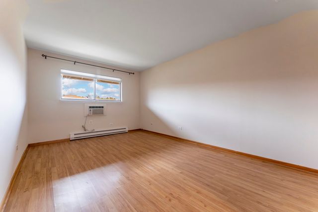 810 E Old Willow Road 209, Prospect Heights, IL 60070