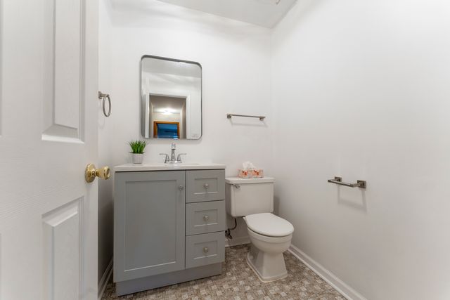 810 E Old Willow Road 209, Prospect Heights, IL 60070