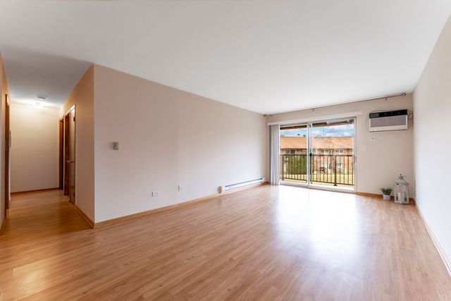 810 E Old Willow Road 209, Prospect Heights, IL 60070