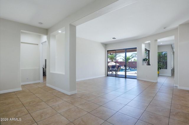 6690 S Eucalyptus Place, Chandler, AZ 85249