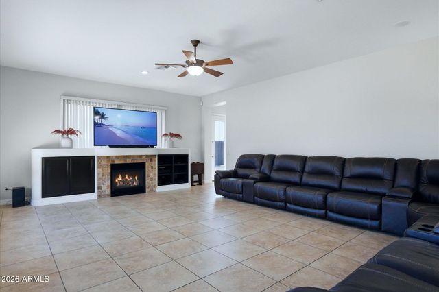 6690 S Eucalyptus Place, Chandler, AZ 85249