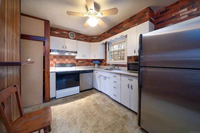 4 Sorrento Avenue, East Haven, CT 06512