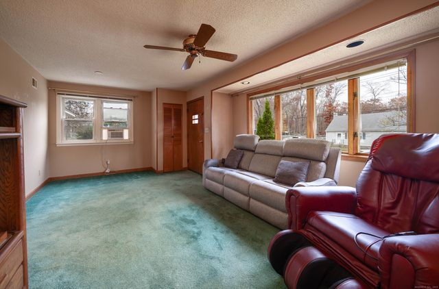 4 Sorrento Avenue, East Haven, CT 06512