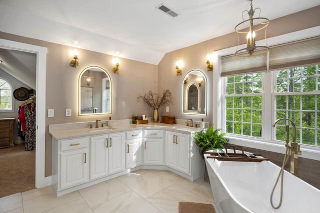 30 Mill Stone Terrace, Bedford, NH 03110