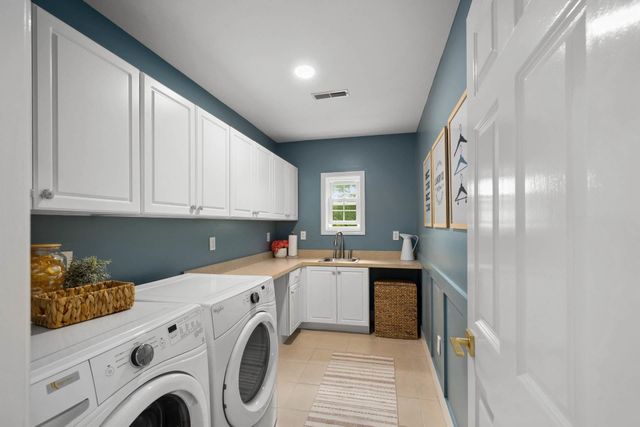 30 Mill Stone Terrace, Bedford, NH 03110