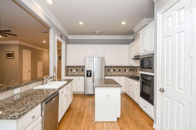 2806 Bering Drive, Houston, TX 77057