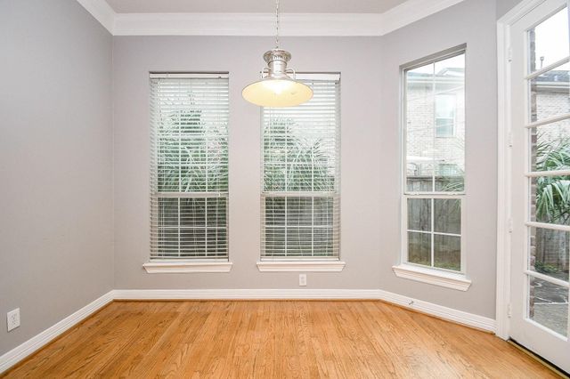 2806 Bering Drive, Houston, TX 77057