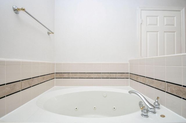2806 Bering Drive, Houston, TX 77057