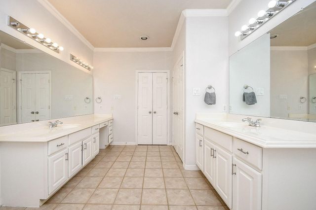 2806 Bering Drive, Houston, TX 77057