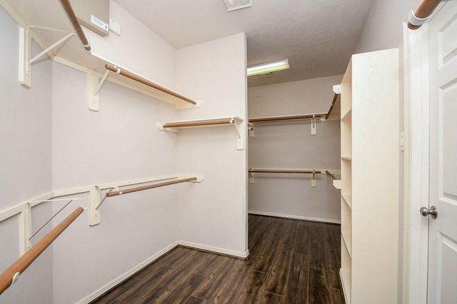2806 Bering Drive, Houston, TX 77057