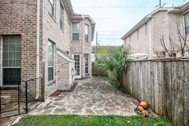 2806 Bering Drive, Houston, TX 77057