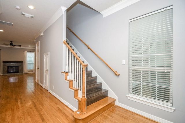 2806 Bering Drive, Houston, TX 77057