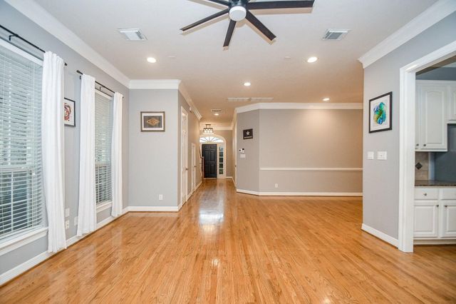 2806 Bering Drive, Houston, TX 77057
