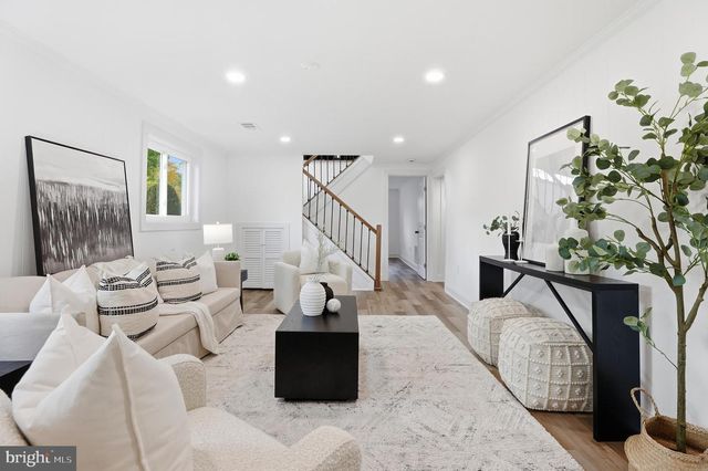 13801 LIONEL LN, Rockville, MD 20853