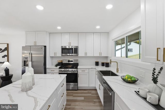 13801 LIONEL LN, Rockville, MD 20853