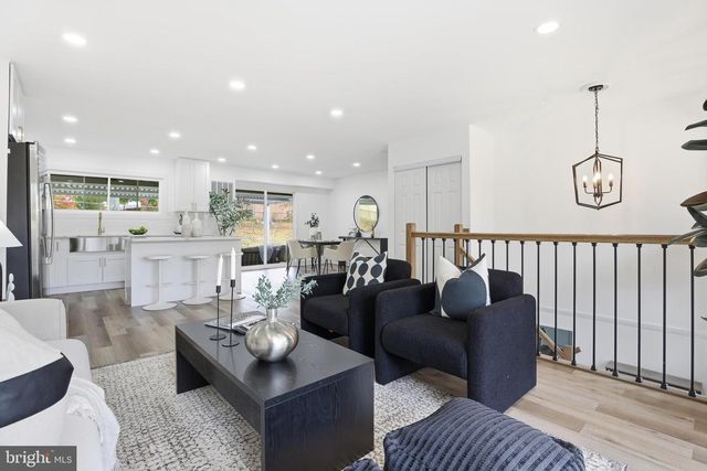 13801 LIONEL LN, Rockville, MD 20853