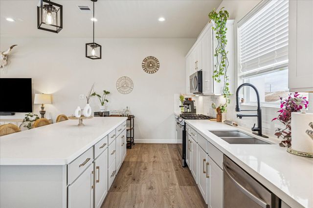 4919 Avenue J, Houston, TX 77011