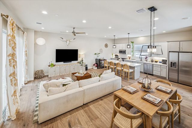 4919 Avenue J, Houston, TX 77011