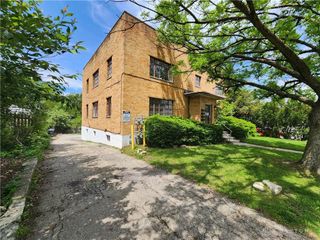19 W Siebenthaler Avenue, Dayton, OH 45405