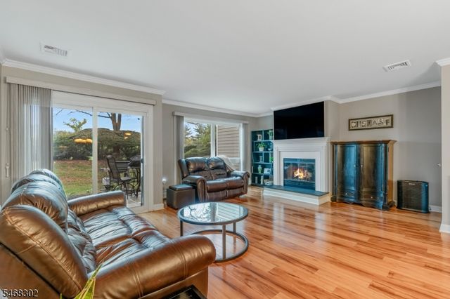 84 Hagerman Ct, Bridgewater Twp., NJ 08807