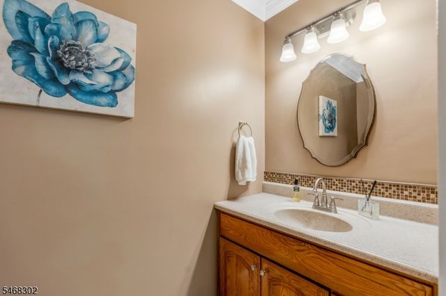 84 Hagerman Ct, Bridgewater Twp., NJ 08807