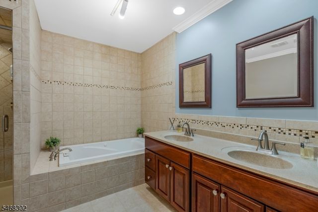 84 Hagerman Ct, Bridgewater Twp., NJ 08807