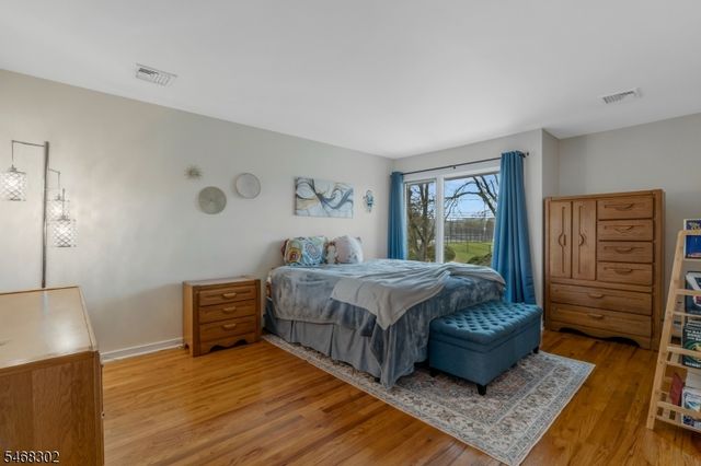 84 Hagerman Ct, Bridgewater Twp., NJ 08807