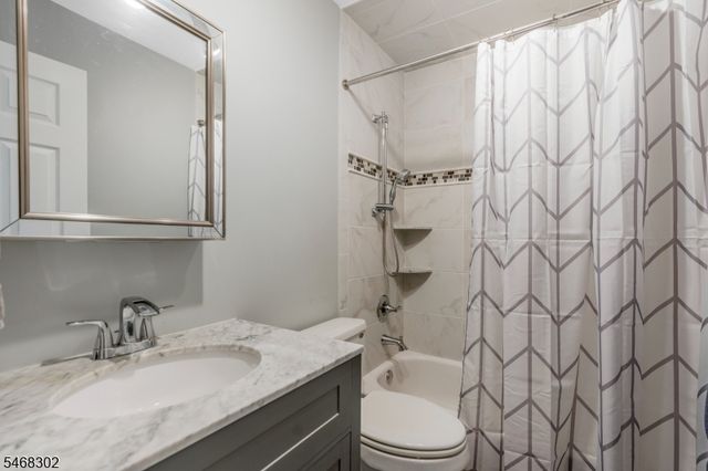 84 Hagerman Ct, Bridgewater Twp., NJ 08807