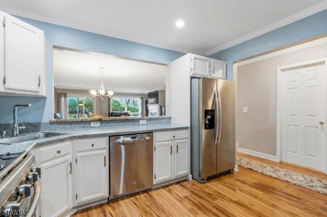 84 Hagerman Ct, Bridgewater Twp., NJ 08807