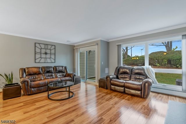 84 Hagerman Ct, Bridgewater Twp., NJ 08807