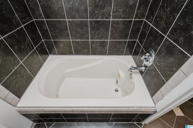 1834 OAKLEAF LANE, Center Point, AL 35215