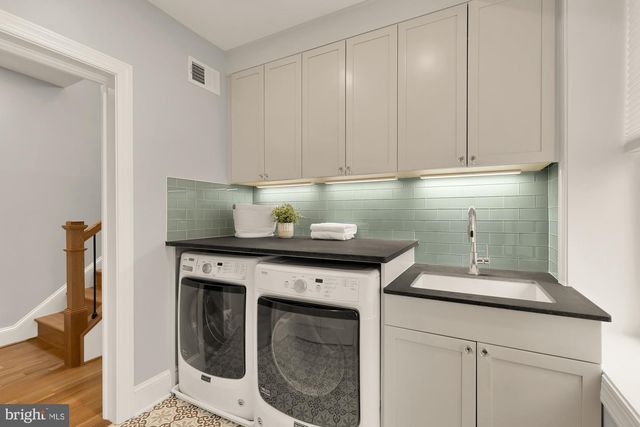 1519 EAST CAPITOL ST SE, Washington, DC 20003