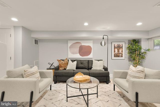 1519 EAST CAPITOL ST SE, Washington, DC 20003