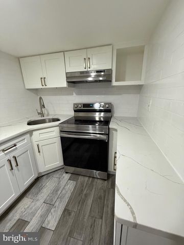 1224 CARLTON ST, Philadelphia, PA 19107