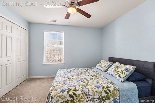 25998 Maritime Circle S, Harrison Charter Township, MI 48045