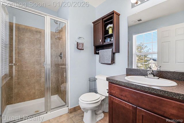 25998 Maritime Circle S, Harrison Charter Township, MI 48045