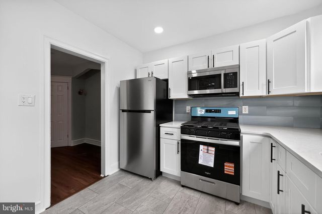 539 E CARVER ST, Philadelphia, PA 19120