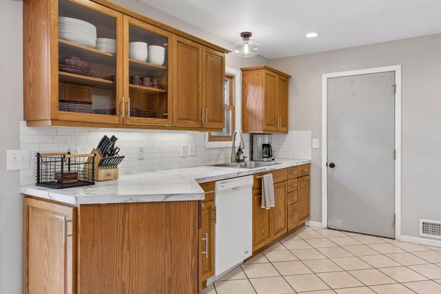 14786 91st Place N, Maple Grove, MN 55369