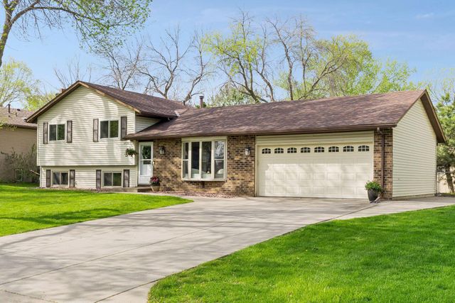 14786 91st Place N, Maple Grove, MN 55369