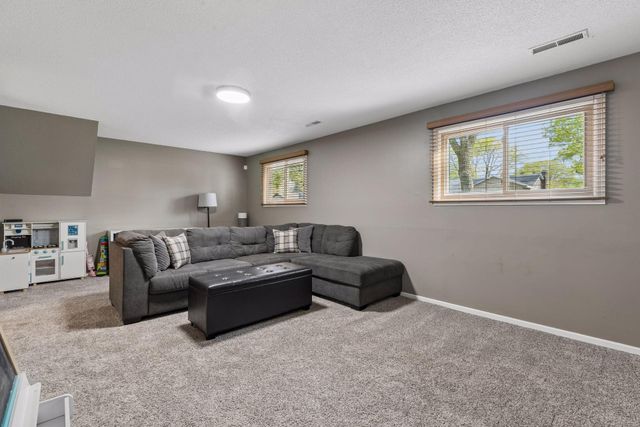 14786 91st Place N, Maple Grove, MN 55369
