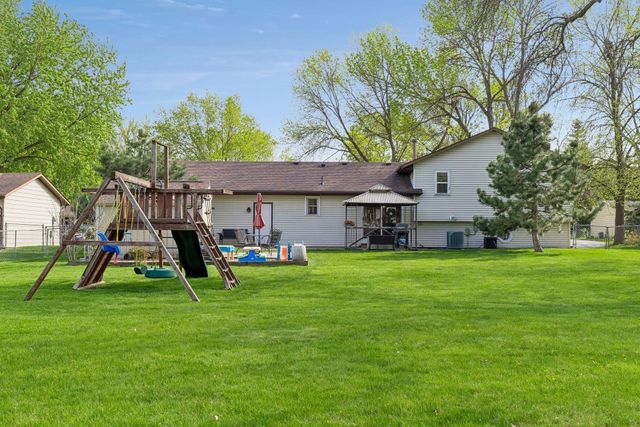 14786 91st Place N, Maple Grove, MN 55369